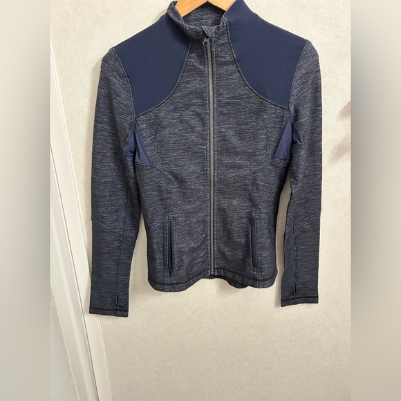 Lululemon Forme Jacket size 8 - Picture 9 of 12